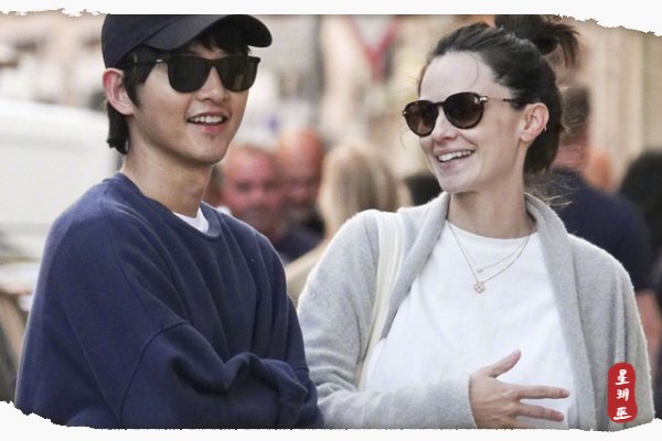 宋仲基公开承认与英国女友Katy Saunders的恋情，宣布再次步入婚姻的殿堂